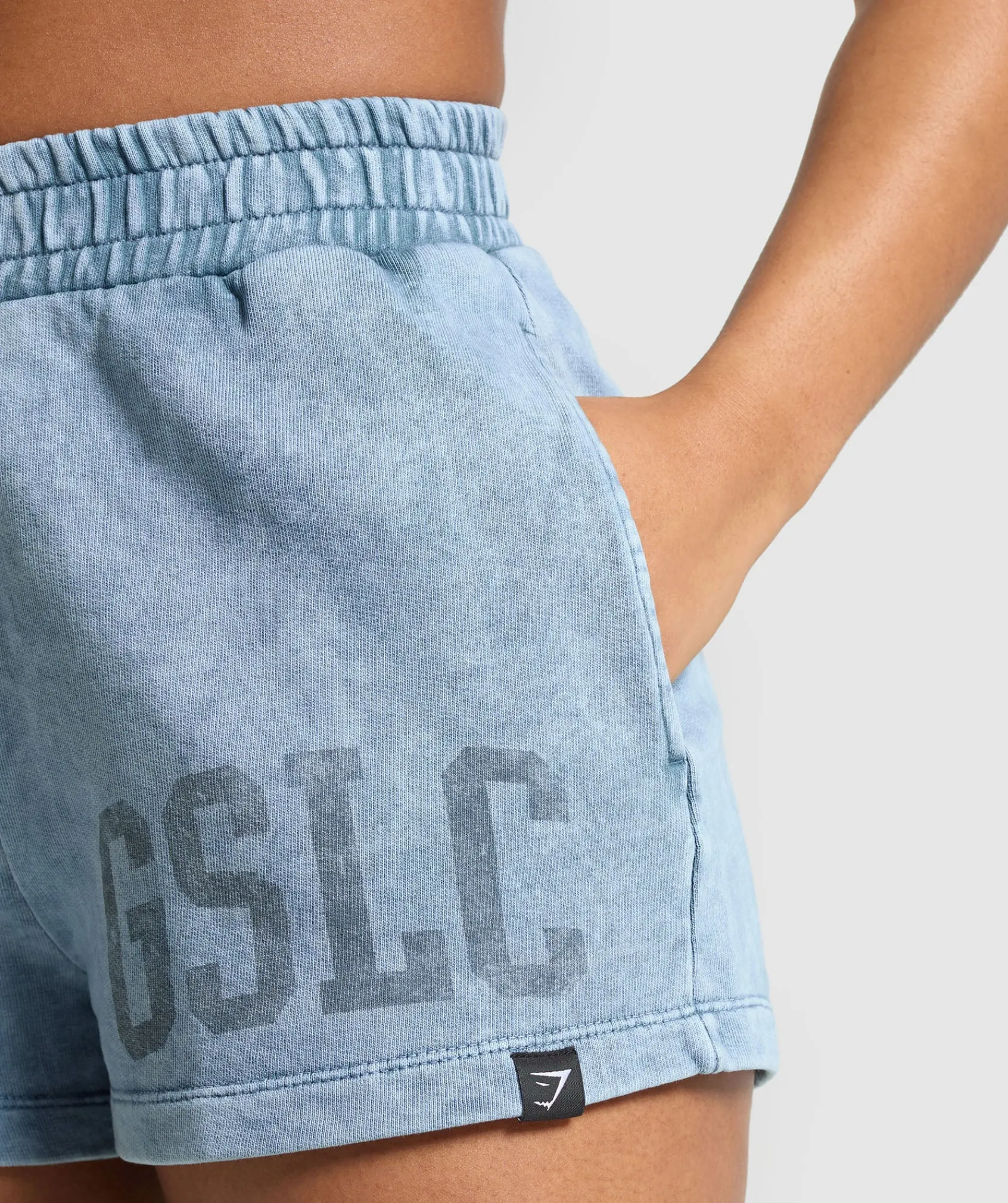 DAMES Gymshark Shorts*Collegiate Shadow Washed Shorts