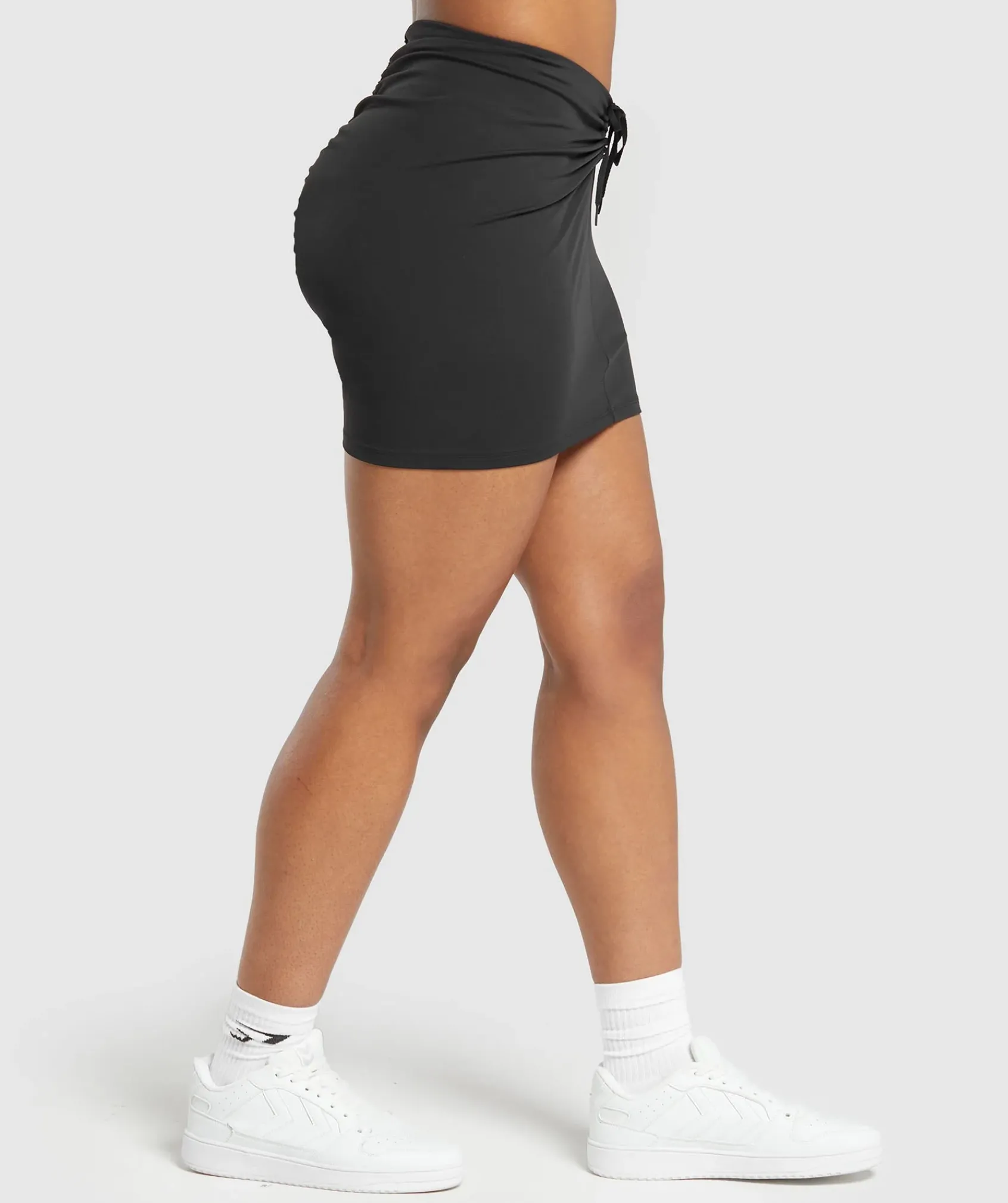 DAMES Gymshark Shorts*Ruche Skirt